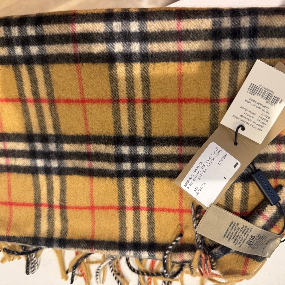 Burberry cashmere vintage check scarf, new with tags